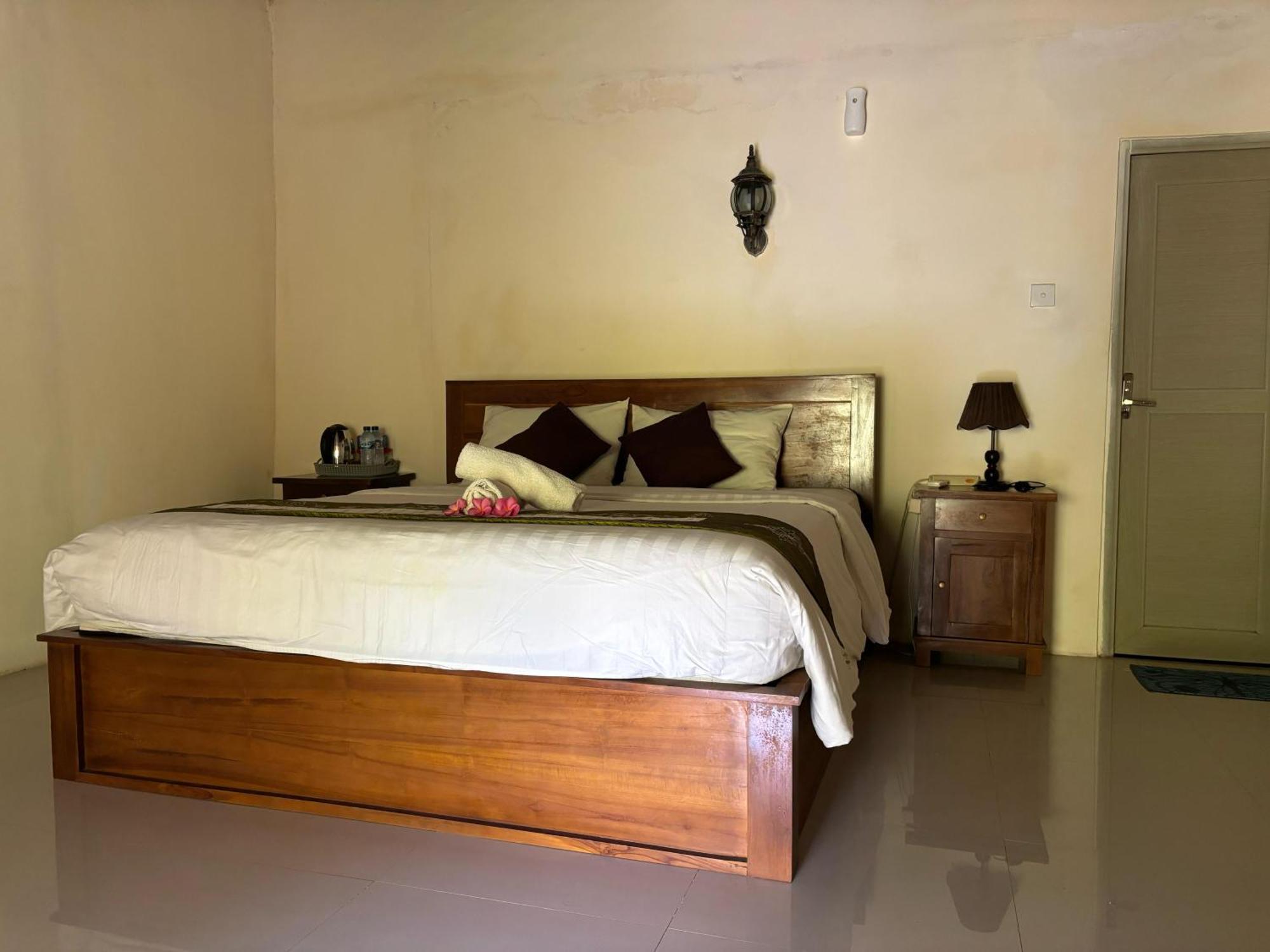 Kubu Artha Bungalow Nusa Penida Ped Exterior foto